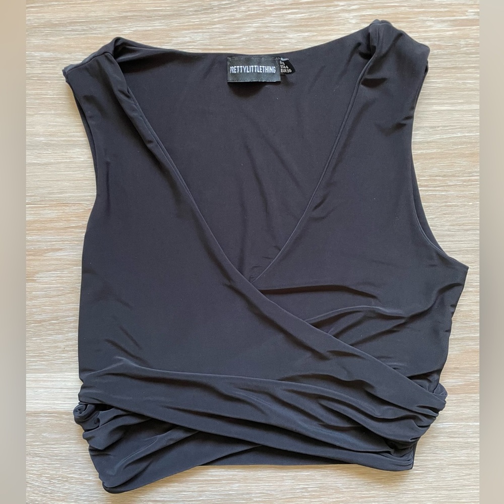 Pretty Little Thing Black Wrap Plunge Crop Top